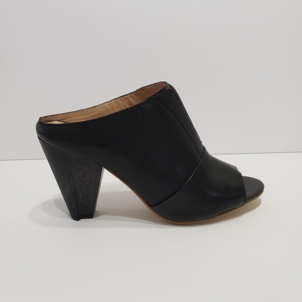J Shoes Anthropologie Leather Slippers Shoes